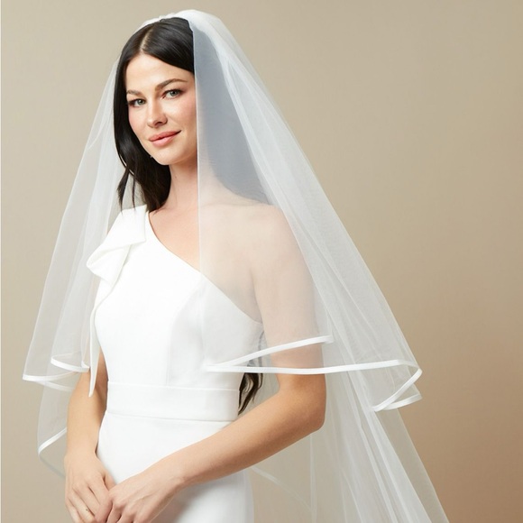 Cathedral Wedding veil - Picture 2 of 8